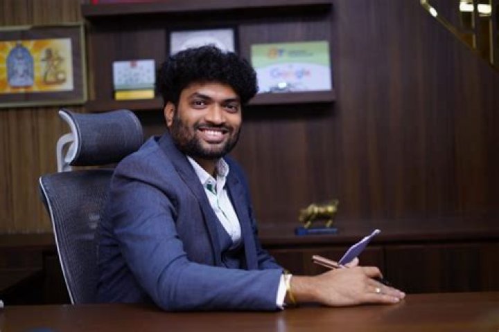 Photos: Is Hemant Shah Big Bull Real? Stock Broker Story -Details To Know