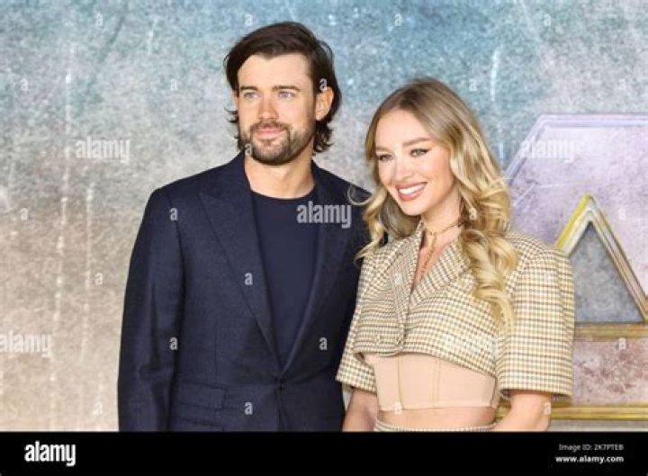 Roxy Horner Wiki, Bio, Age, Height, IG, Jack Whitehall Girlfriend