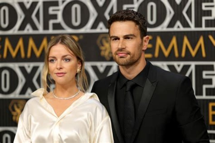 Ruth Kearney – Bio, Age, Net Worth, All About Theo James’ Wife