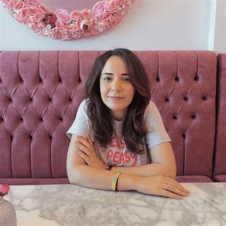 Sara Derzawy’s biography, net worth, fact, career, awards and life story