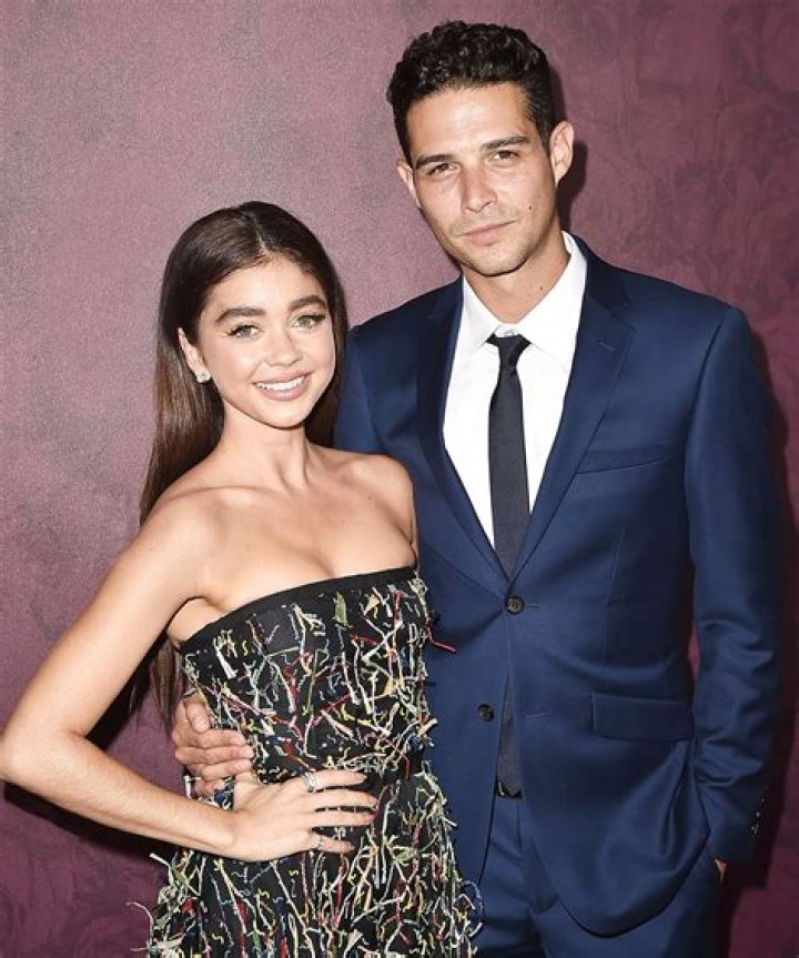 Sarah Hyland: Boyfriend, net worth, tattoos, smoking & body measurements