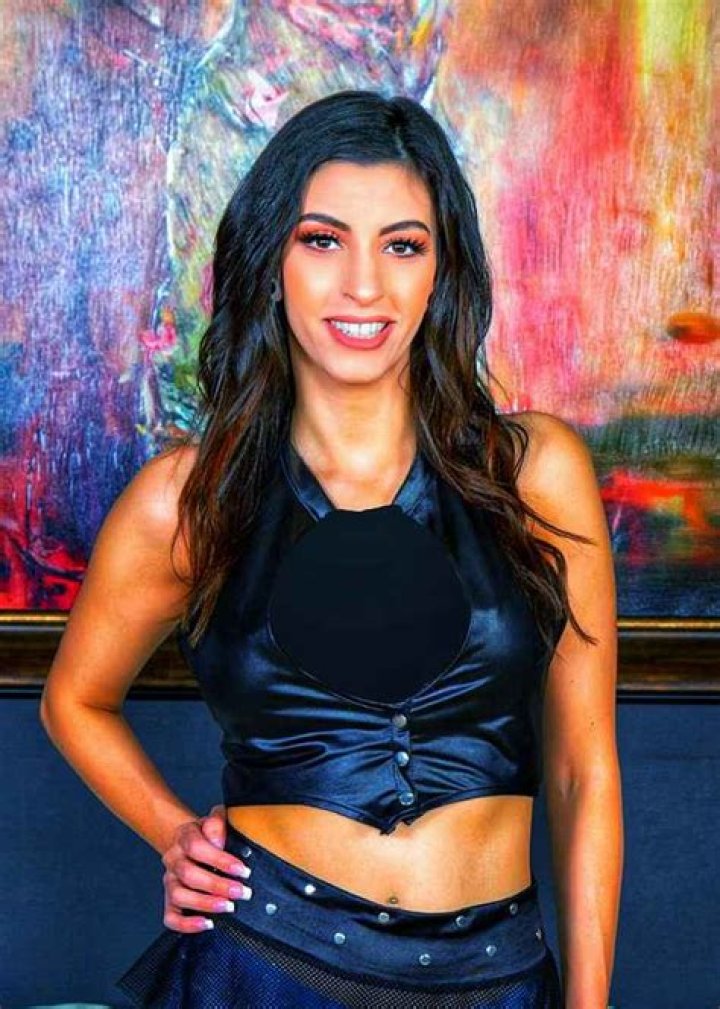 Sharon Zundel Wikipedia, Age, Biography, Height, Boyfriend, Family, Instagram