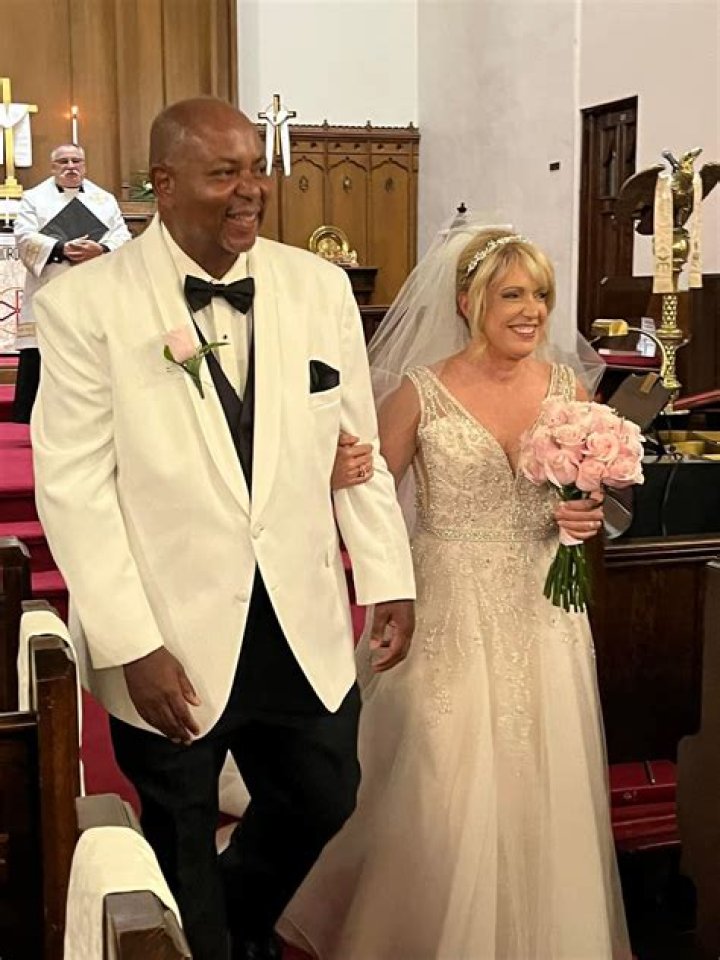 Shelby Cassesse Wiki, Bio, Age, Family, Married, KDKA and Net Worth.