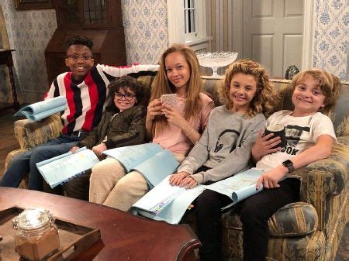 Shelby Simmons Bio, Wiki, Age, Net Worth, Height, Parents, Movies, Bunk’d