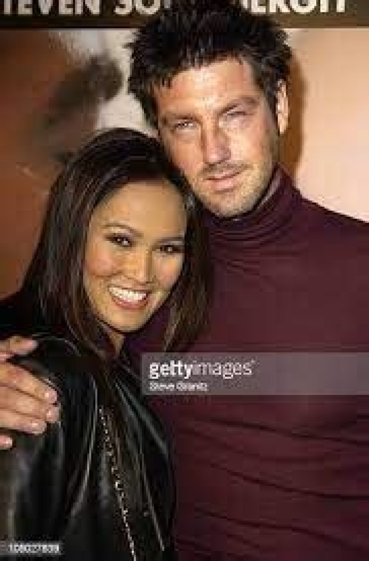 Simon Wakelin : Who is Tia Carrere’s Ex Husband?