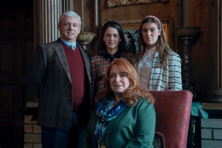 Sofia Oxenham Wikipedia (Poldark), Age, Husband, Family