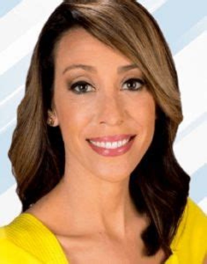 Stacia Naquin Bio, Age, Height, Husband, Baby, Salary, ABC 6