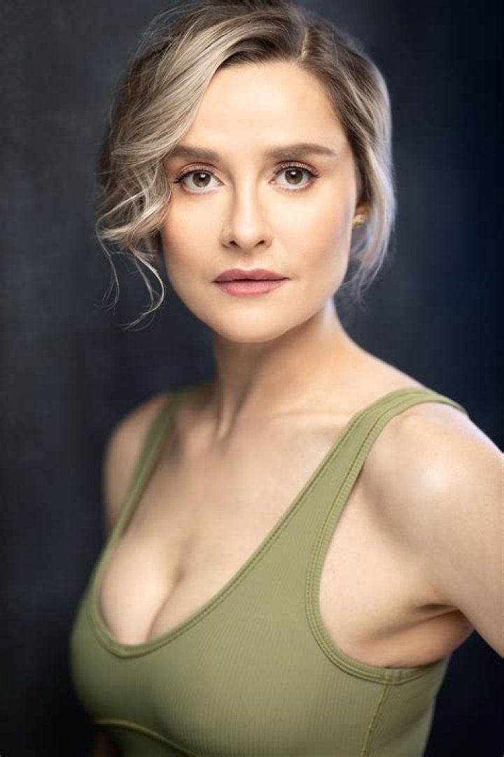 Stephanie Van Dyck Wikipedia, Age, Biography, Height, Boyfriend, Family, Instagram