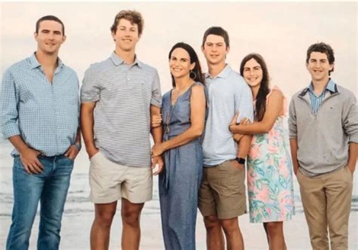 Stetson Bennett IV Age, Parents, Height, Mom, High School, Wikipedia, Bio, Family, Jersey