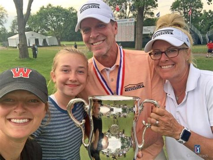 Steve Stricker Kids: Meet Daughters Bobbi & Izzi Stricker On Instagram