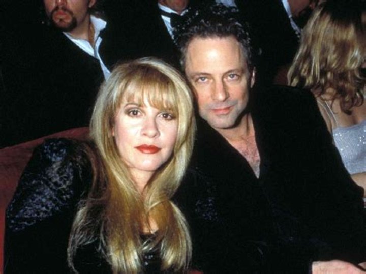 Stevie Nicks: dating, net worth, tattoos, smoking & body measurements