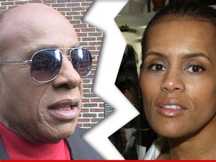 Stevie Wonder: Wife, net worth, tattoos, smoking & body facts