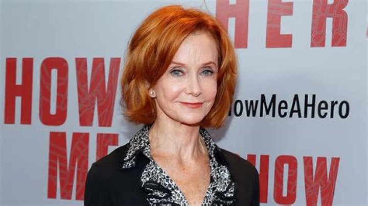 Swoosie Kurtz Bio – Net Worth, Facts, Movies and TV Shows