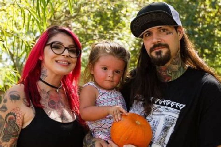 Tania Torres Bio, Wiki, Age, Father, Husband, Daughter, Book and Tattoos