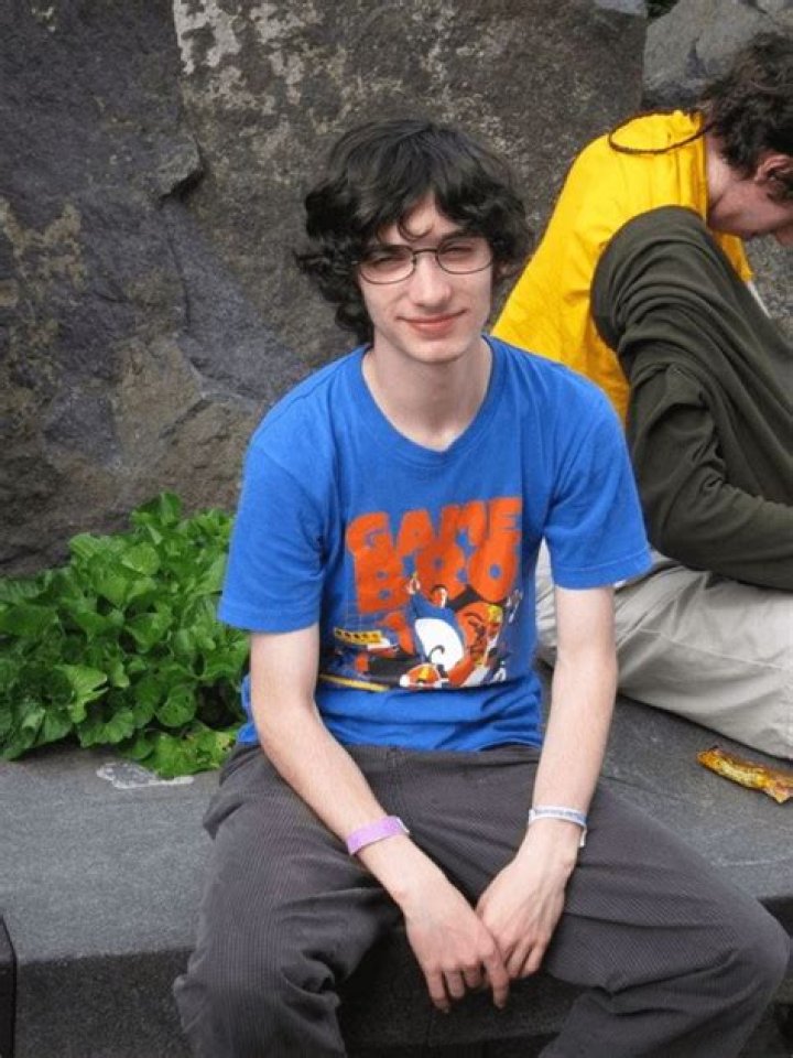 Toby Fox’s Net Worth, Age, Height, Weight, Girlfriend, Dating, Bio-Wiki