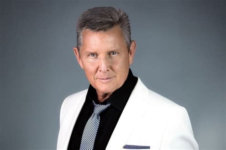 Tom Burlinson Height, Weight, Net Worth, Age, Birthday, Wikipedia, Who, Nationality, Biography