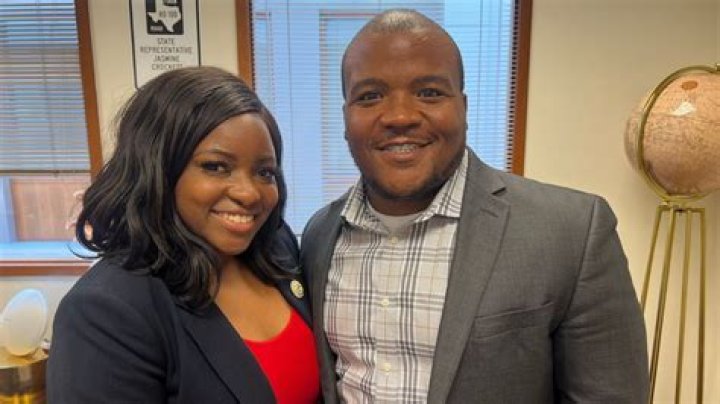 Tomi Odunsi biography, husband, and net worth