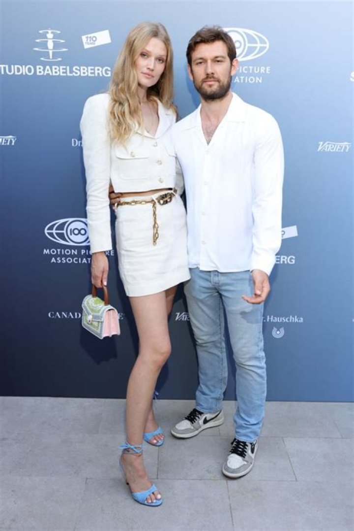 Toni Garrn Age, Facts, Family, Height, Net Worth, Color, Size, Sign, Education, Husband, Wiki & Bio