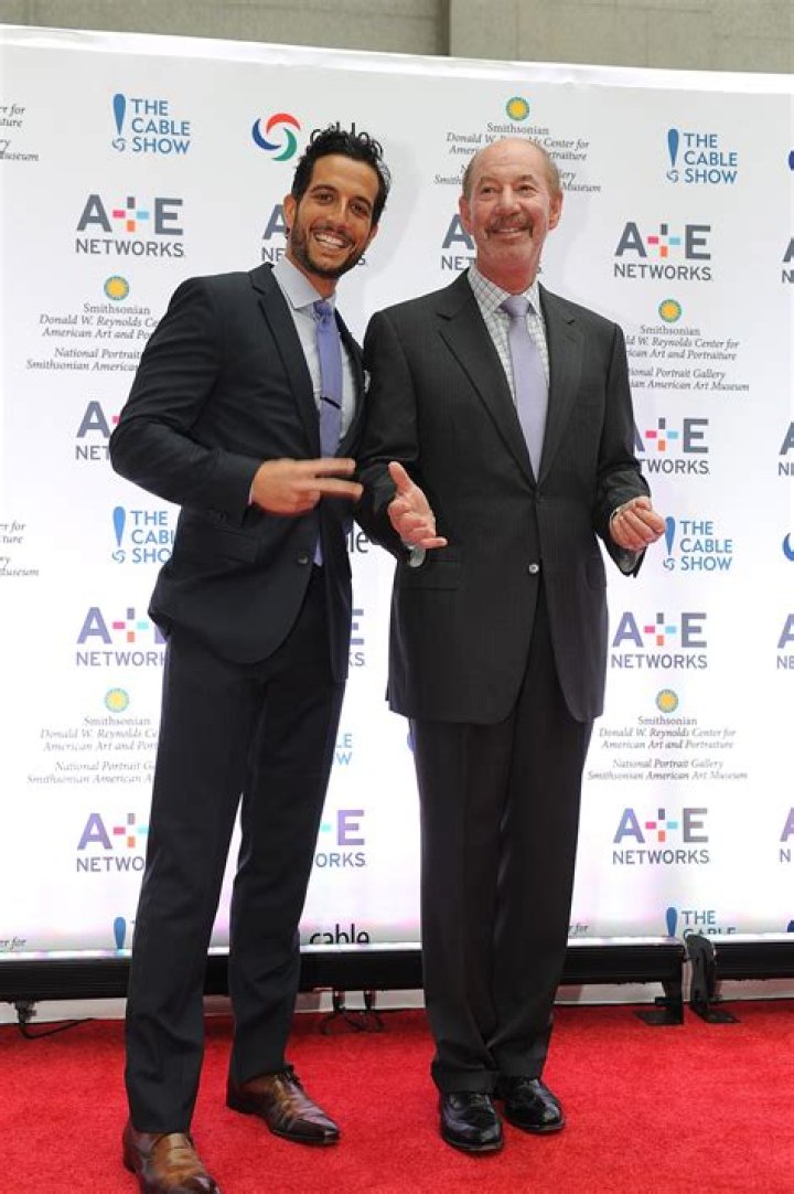 Tony Reali Biography; Net Worth, Salary, Wife, Son, Height