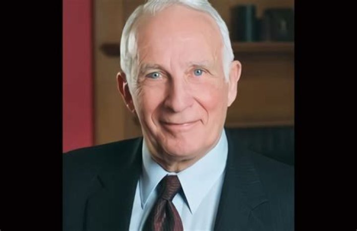 Walter Robb Net Worth, Income, Salary, Earnings, Biography