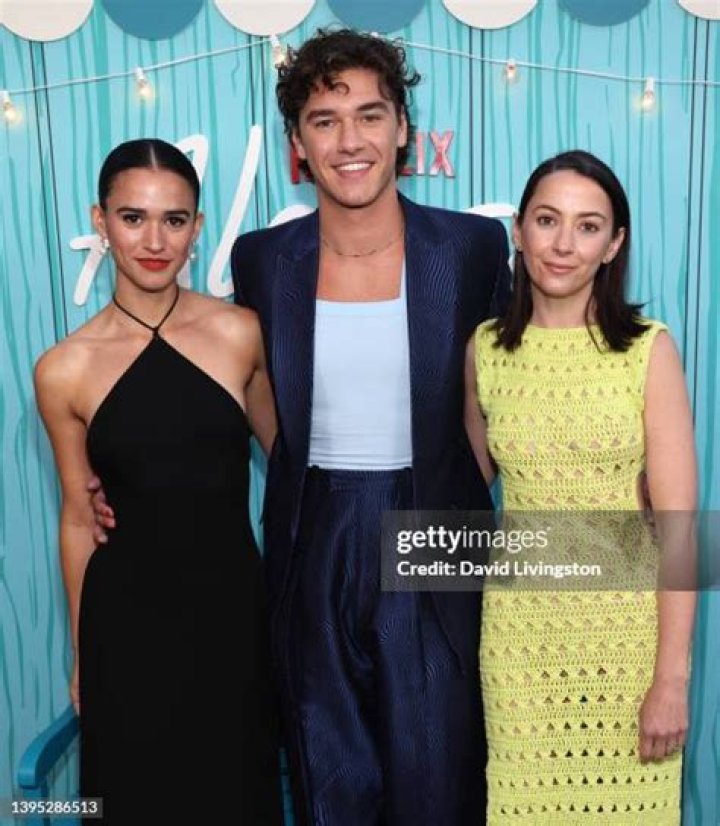 Who Are Emma Pasarow Parents Ted & Susan Pasarow? Ethnicity And Other Details Of The Actress