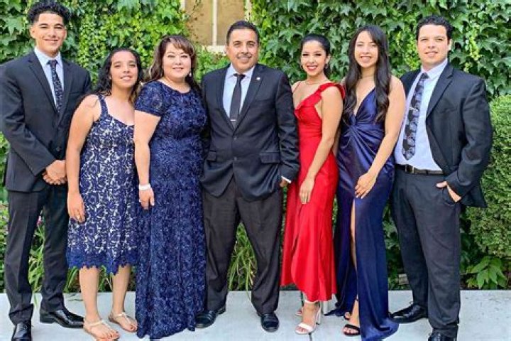 Who Are Javier Hernández’s Parents Javier Hernández And Silvia Balcázar?