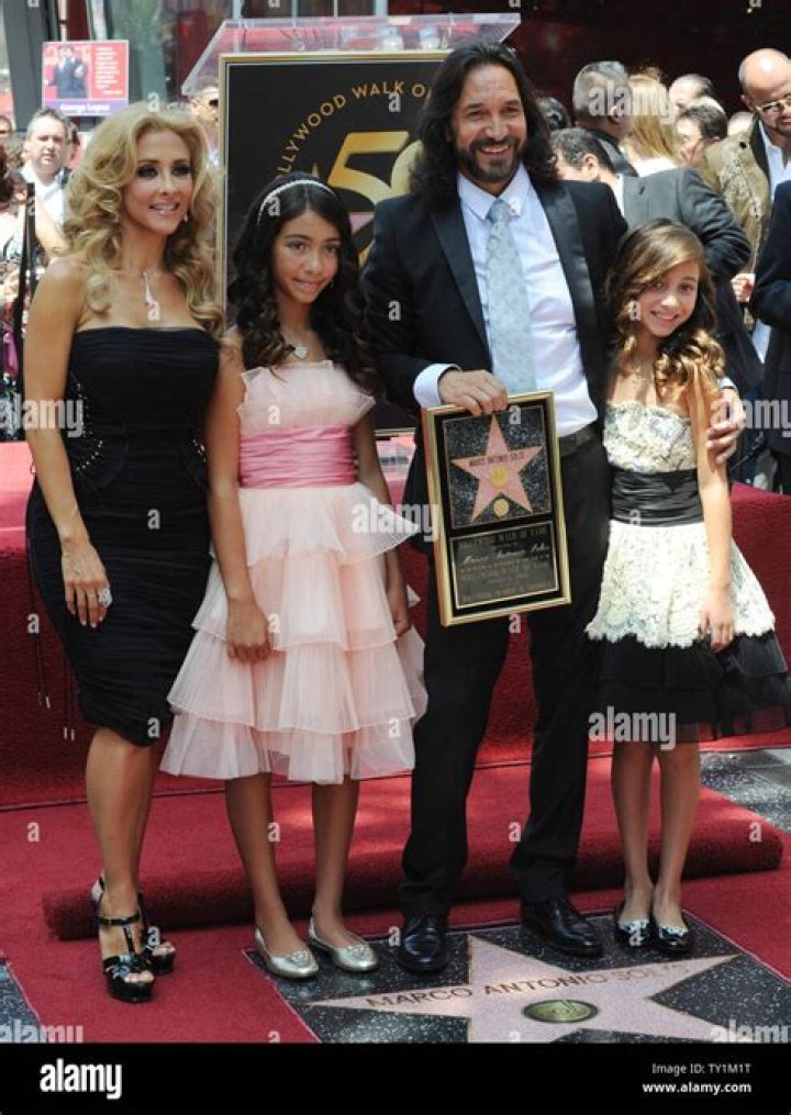 Who Are Marco Antonio Solís Daughters?