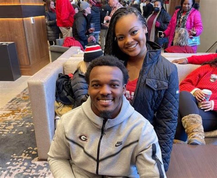 Who Are Nakobe Dean Parents? Meet His Family On Instagram