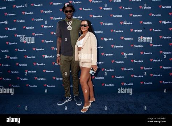 Who Is Anissa Evans ? Meet Deandre Ayton Girlfriend On Instagram