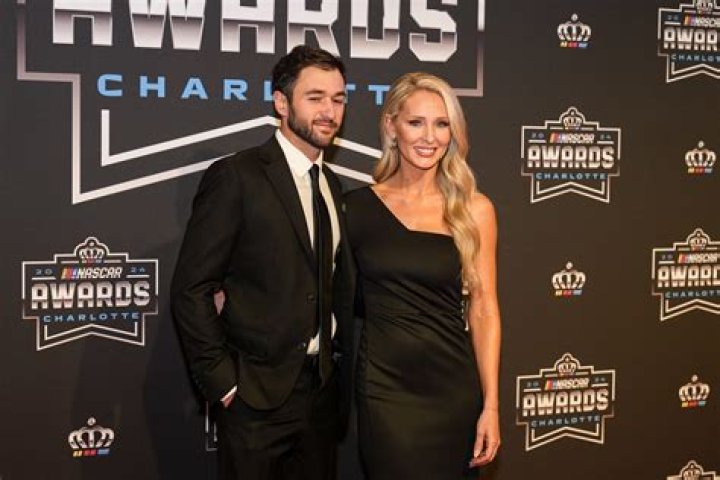 Who Is Chase Elliott Girlfriend Ashley Anderson? Age Wiki – Parents & Instagram