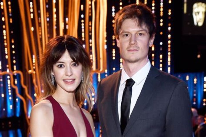 Who Is Daisy Edgar-Jones Boyfriend? Dating Life Of The Actress