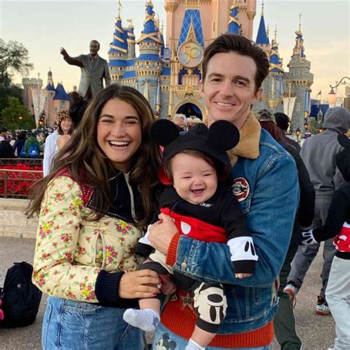 Who Is Drake Bell Wife Janet Von Schmeling? Everything On His Children And Instagram