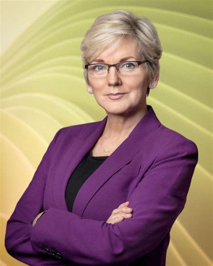 Who is Jennifer Granholm? See Net-worth, Quote, Awards, Fact, Wiki