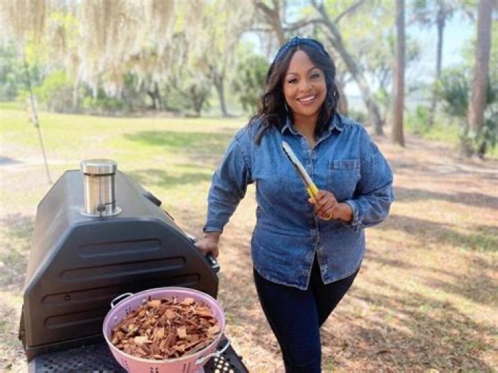 Who Is Kardea Brown? Everything To Know About The Cook