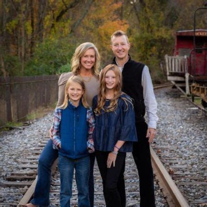 Who Is Lindsay Carmine From “Survivor” Season 43?