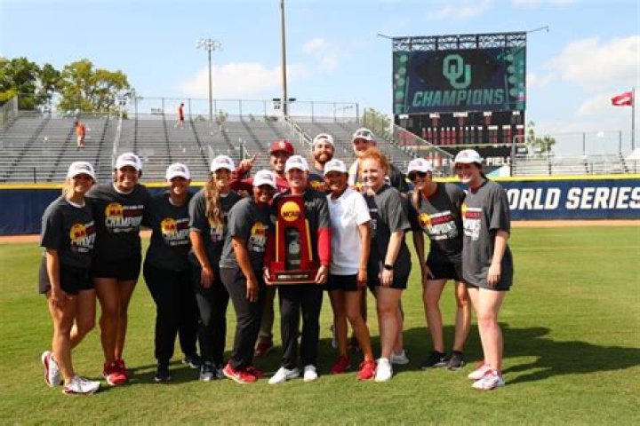 Who Is Patty Gasso Married To? Coach College Softball Teams And Career Earnings