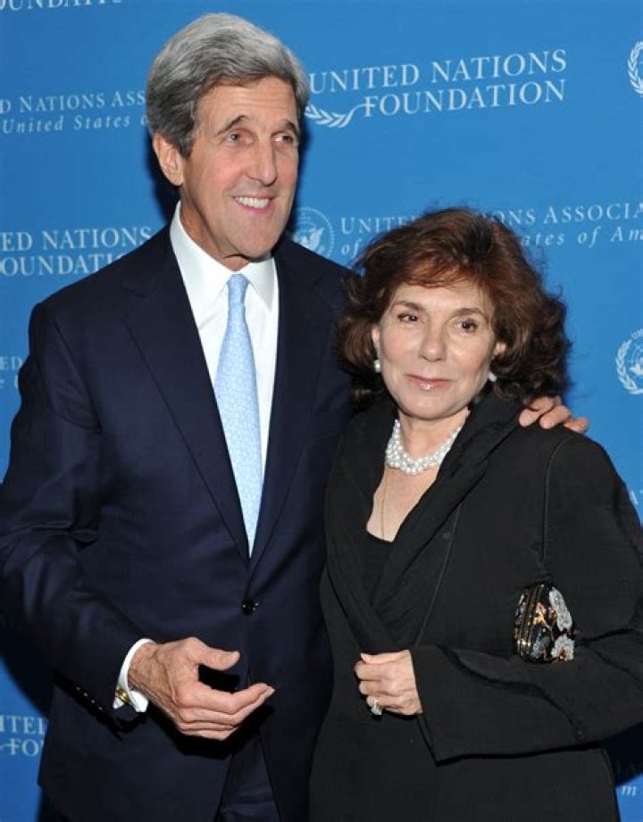 Who Is Teresa Heinz, John Kerry Wife – 6 Facts You Need To Know 