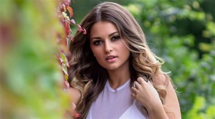 Who Is TheNicoleT? Details On The Twitch Star