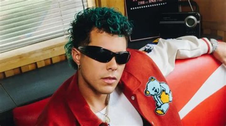 Zabdiel De Jesus Biography: Age, Net Worth, Songs, Wikipedia, Sony Music, Girlfriend, Pictures, Awards